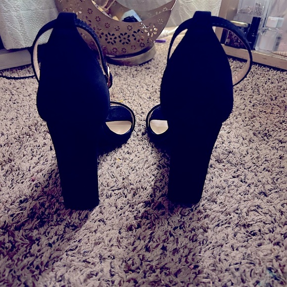 x2b MATTE BLACK ankle strap heel - Picture 5 of 7